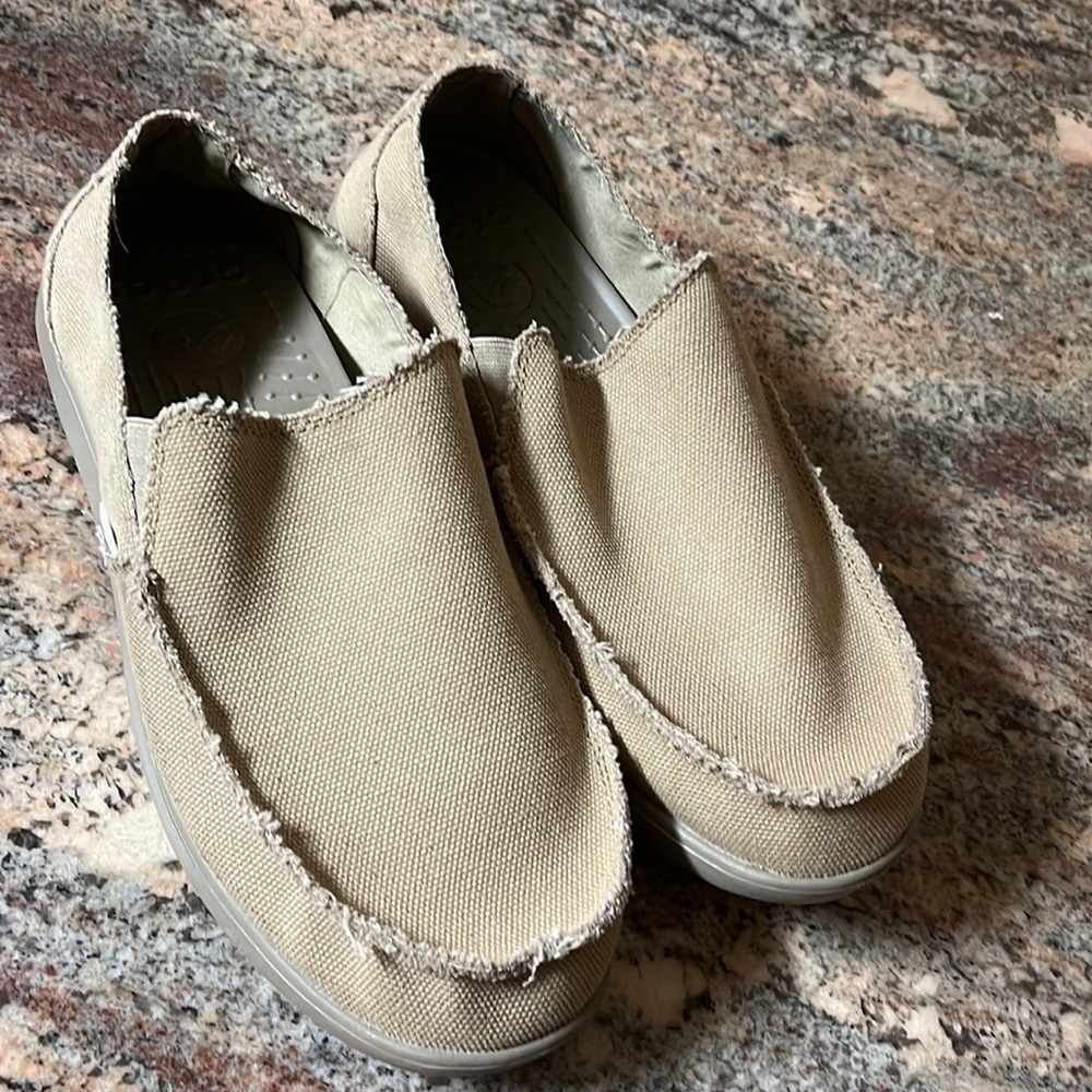 Mens Crocs Santa Cruz